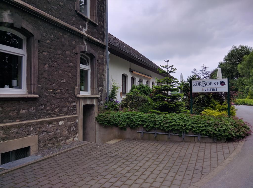 Hotel Zur-Borke Neuenrade Extérieur photo