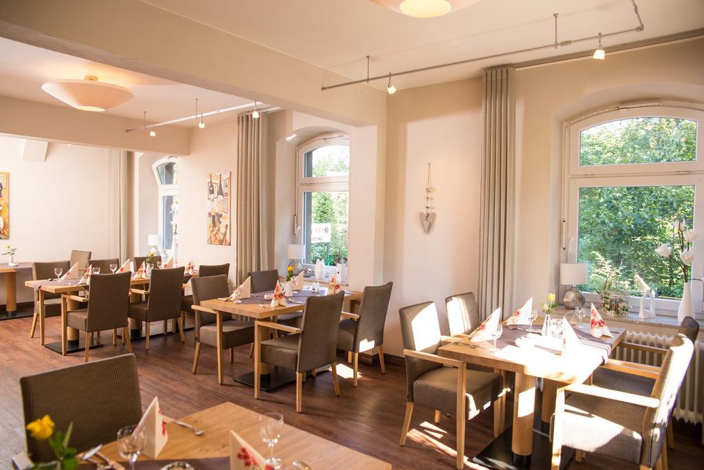 Hotel Zur-Borke Neuenrade Extérieur photo