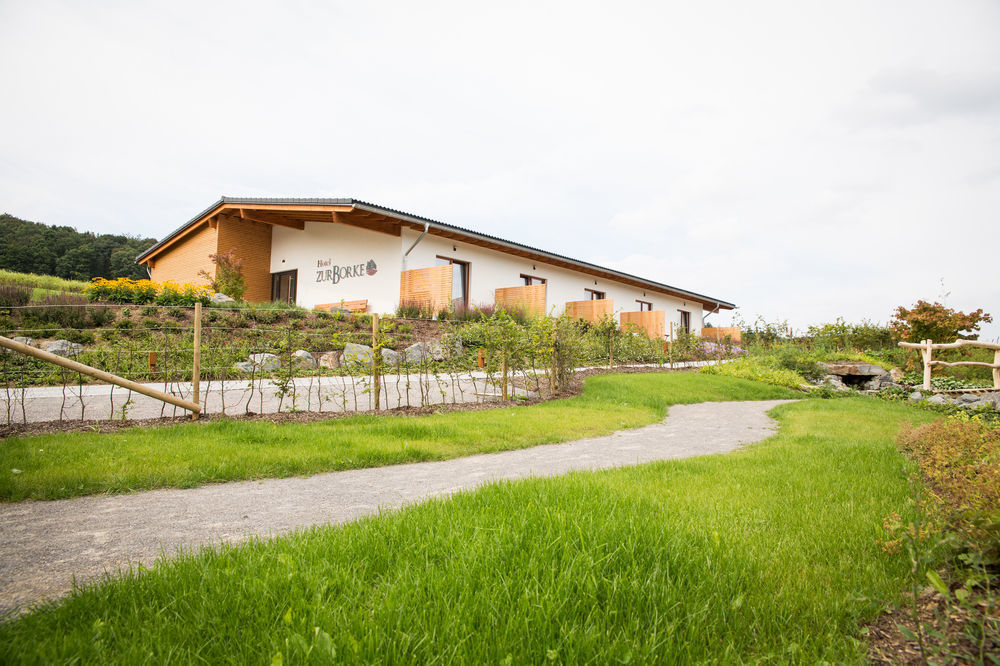 Hotel Zur-Borke Neuenrade Extérieur photo